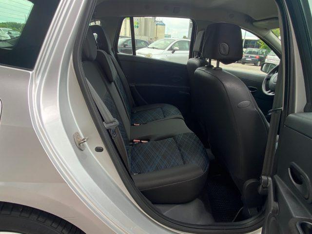 RENAULT Clio 1.2 16V TCE 100CV SporTour