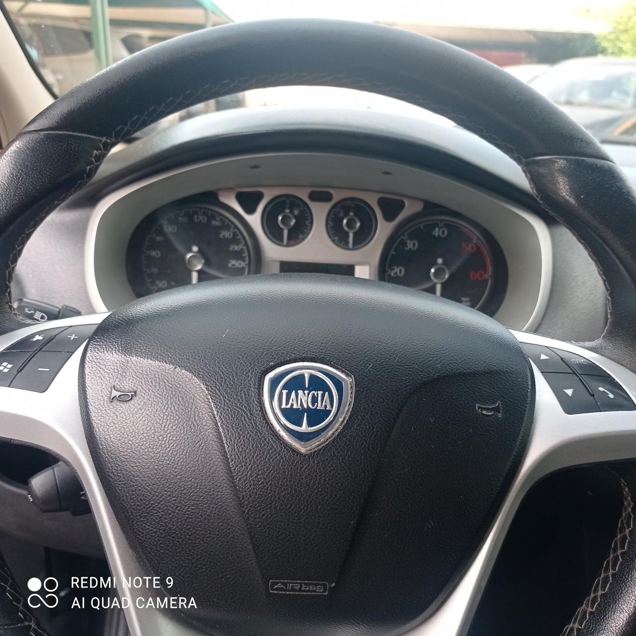 Lancia Delta 1.6 MJT DPF Silver