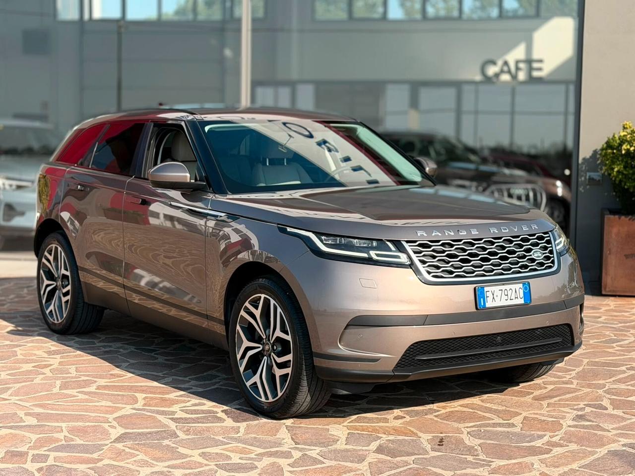 Land Rover Range Velar 2.0d i4 180 CV auto