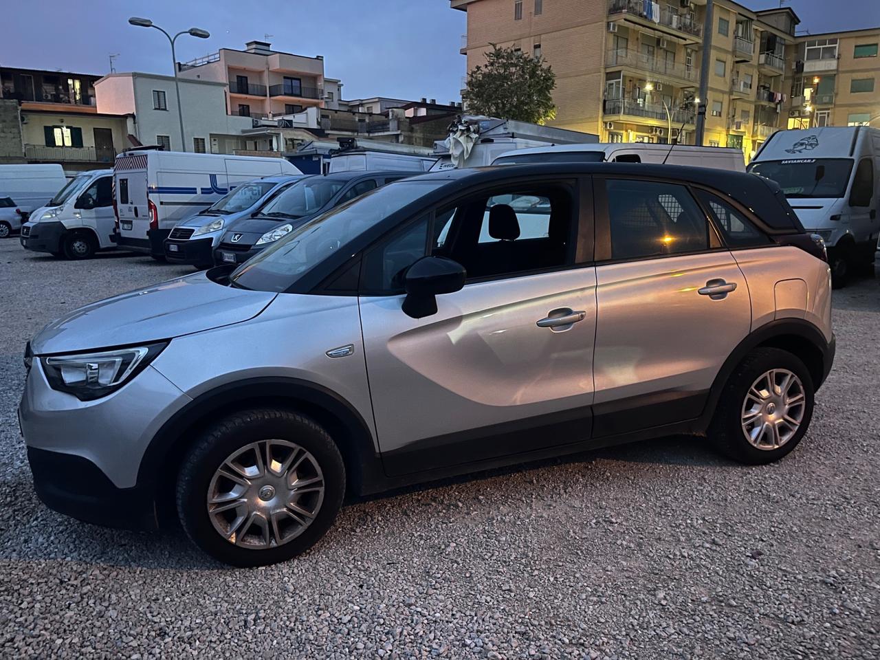 Opel Crossland X 1.5 D 102 CV (m. Rotto) Innovation