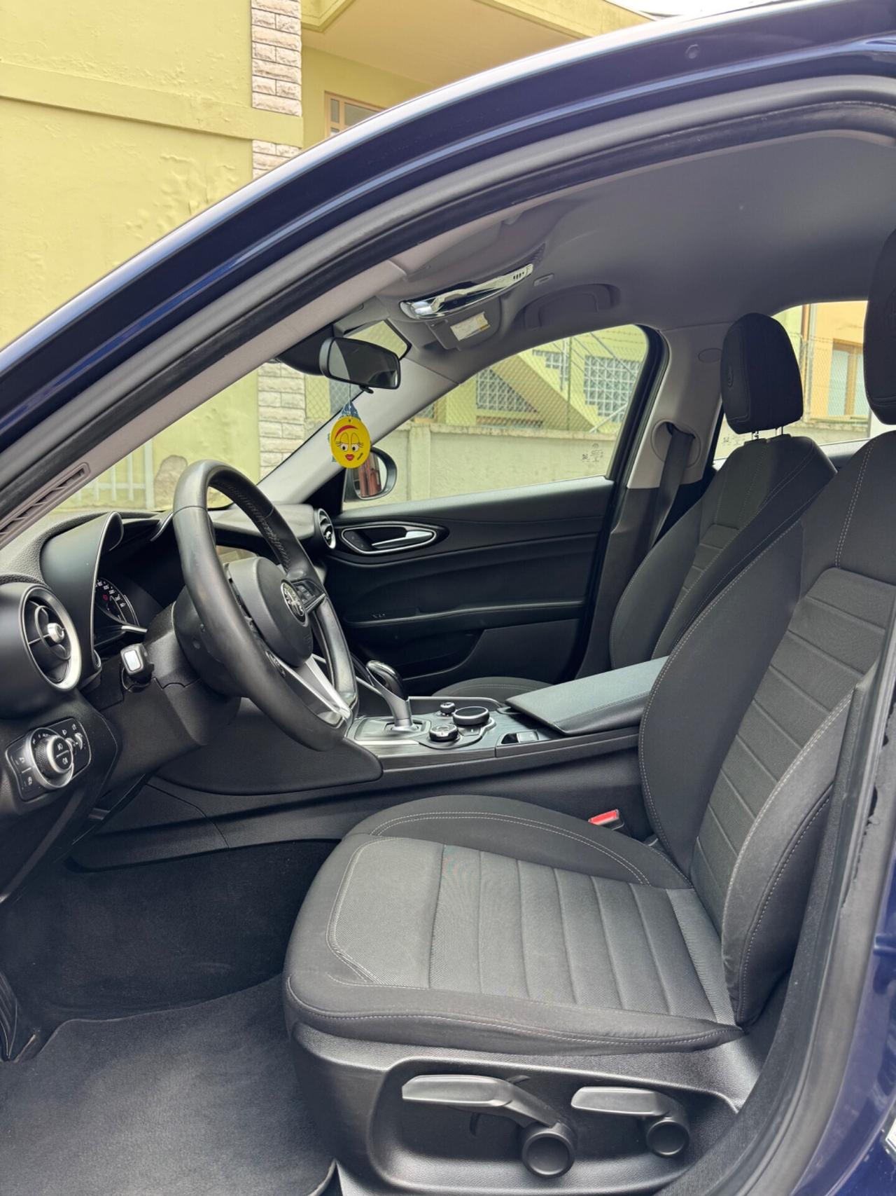 Alfa Romeo Giulia 2.2 Turbodiesel 180 CV Business Sport