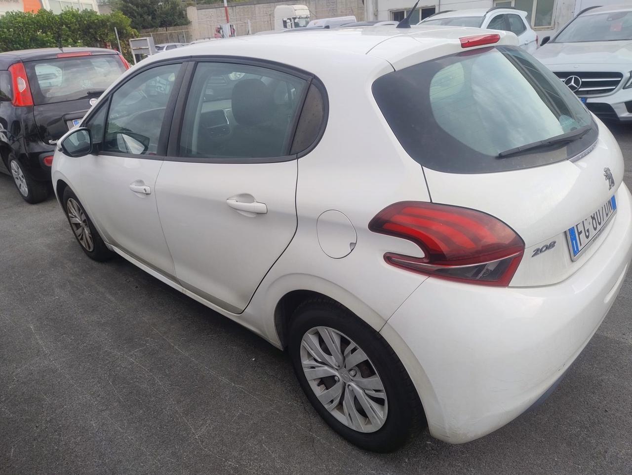Peugeot 208 BlueHDi 75 5 porte Allure