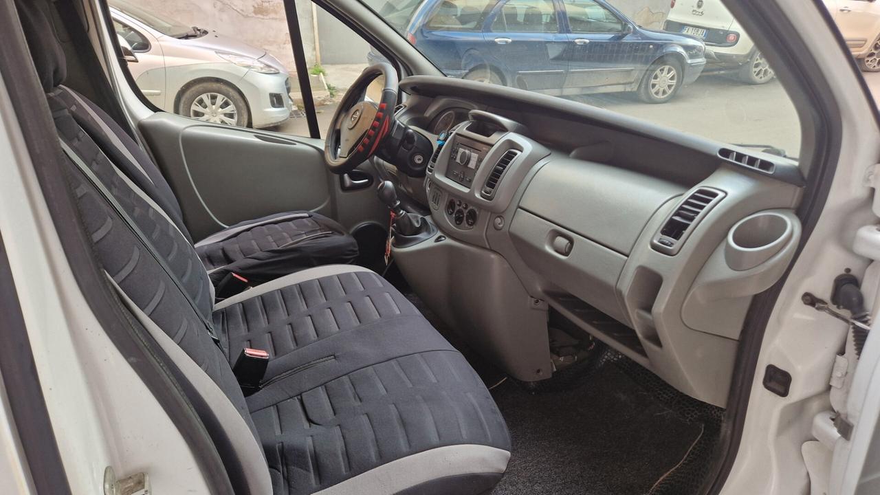 Opel Vivaro 27 2.0d 114cv L1H1