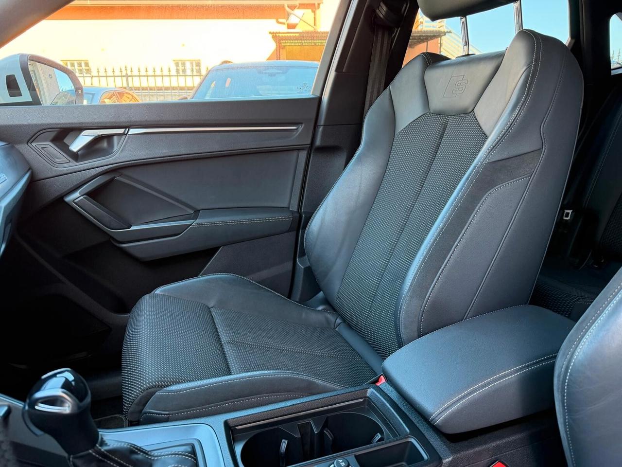 Audi Q3 35 TDI Quattro S-Line 20" Kamera