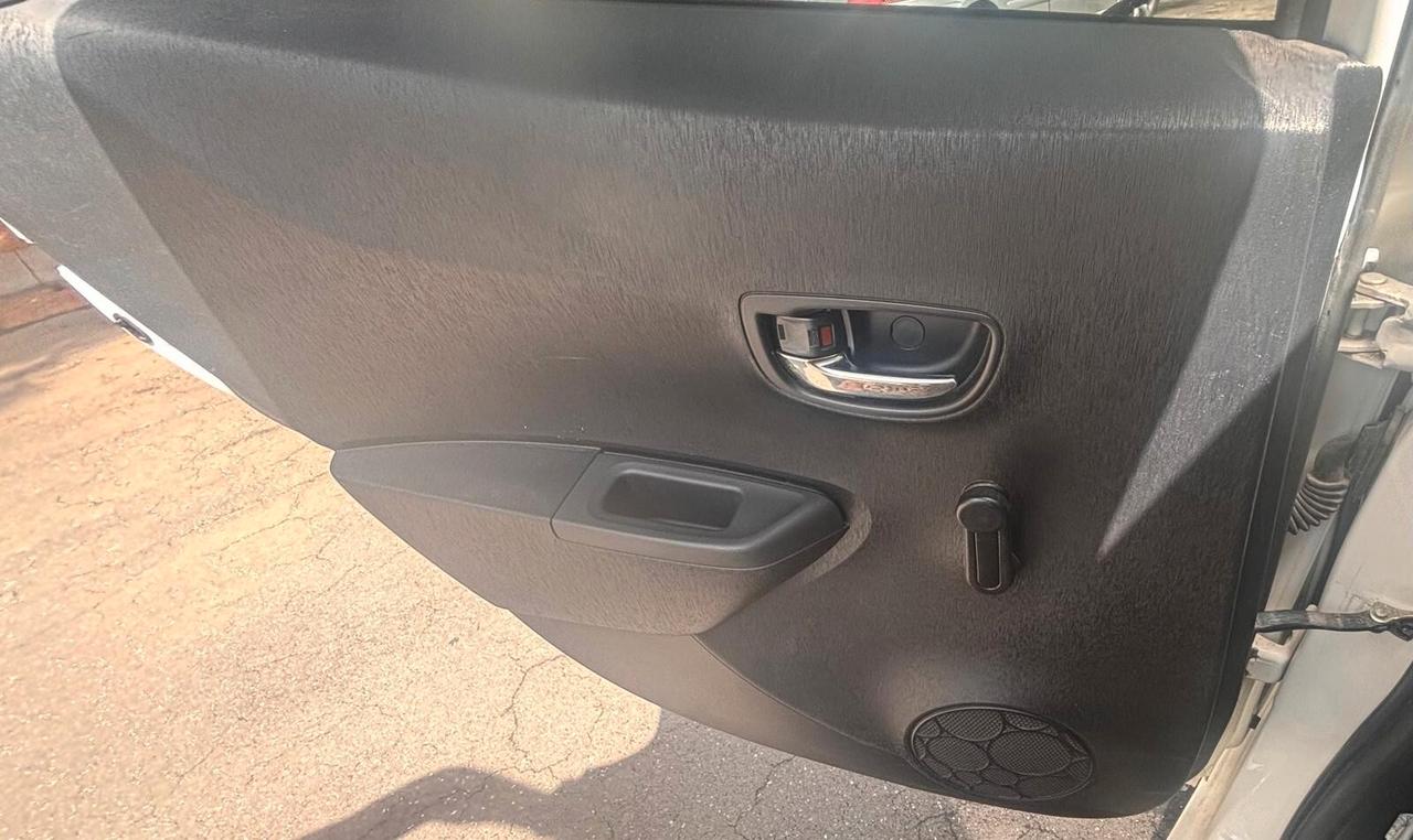 Toyota Yaris 1.3 5 porte Lounge