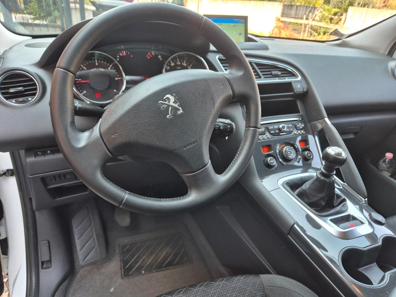Peugeot 3008 1.6 HDi 115CV Business