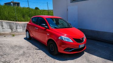 LANCIA Y 1.2 Benzina leggere la descrizione