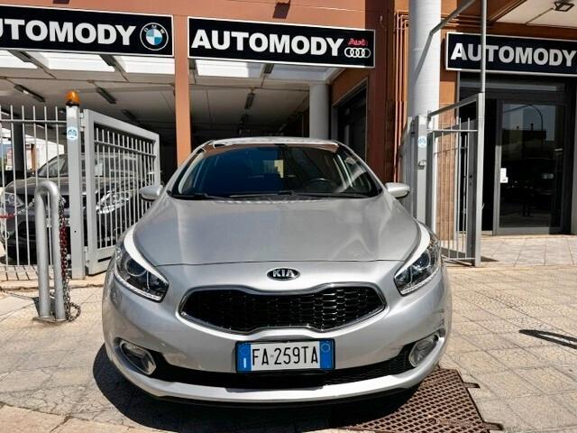 Kia Ceed cee'd 1.4 CRDi 5 porte Cool