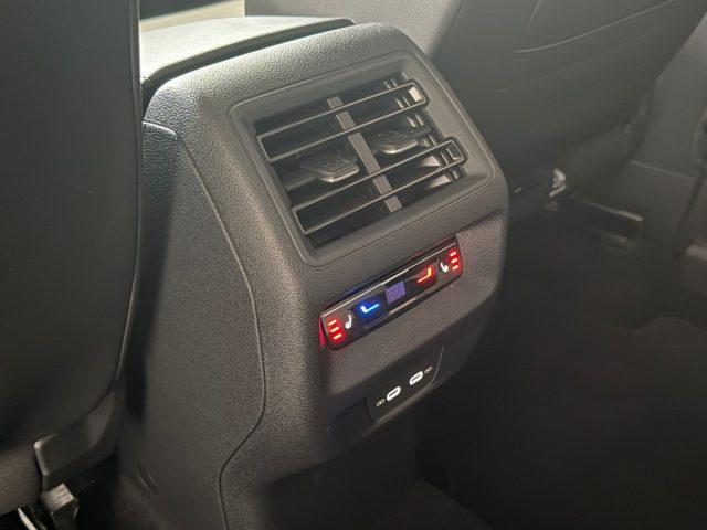 VOLKSWAGEN Tiguan 2.0 TDI 150 CV DSG Elegance