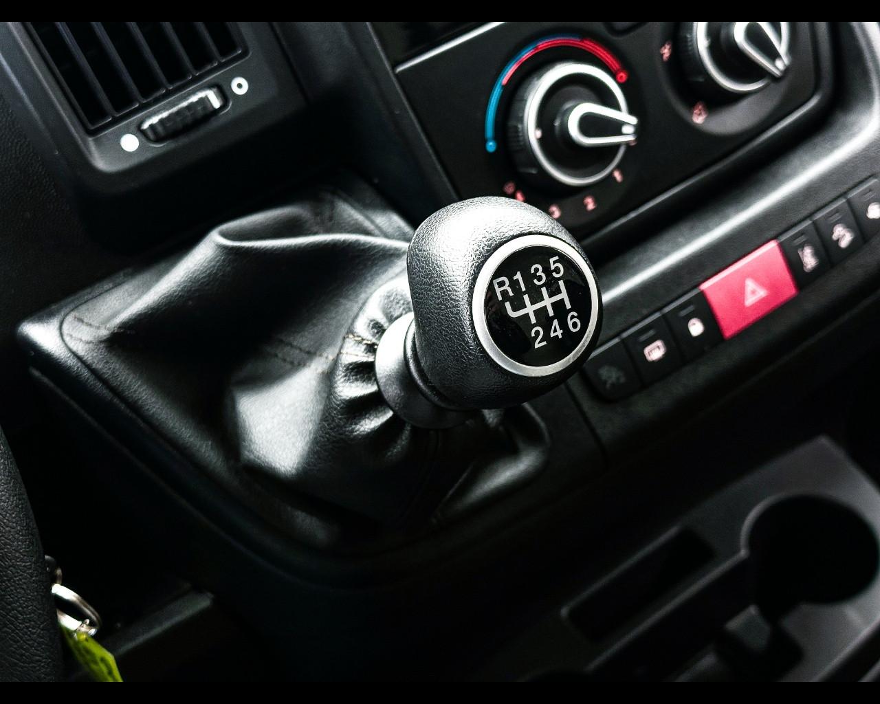 PEUGEOT Boxer (3ª serie) - Boxer 330 2.2 BlueHDi 120 S&S PC-TN Furgone