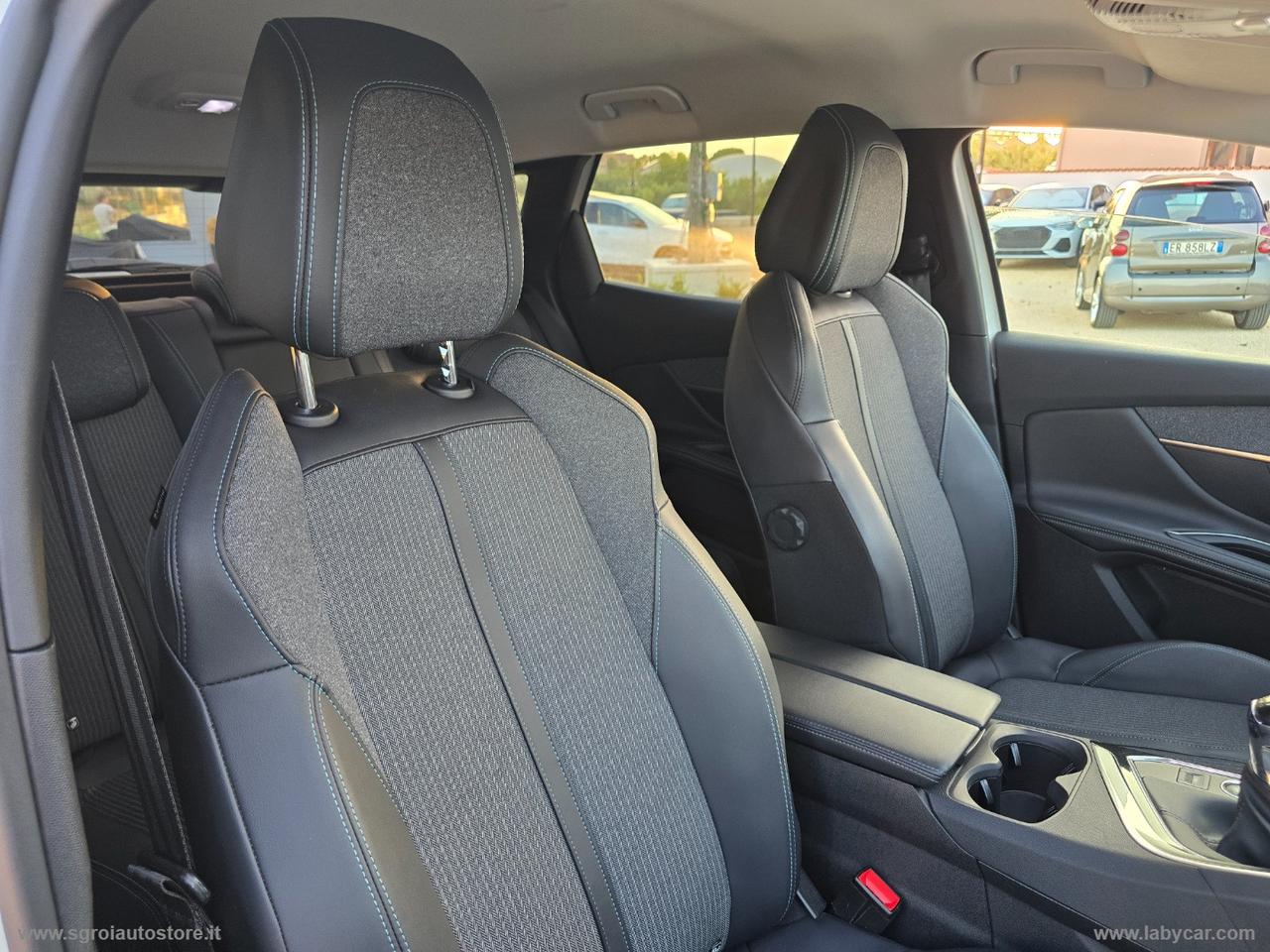 PEUGEOT 3008 BlueHDi 130 S&S Allure Pack