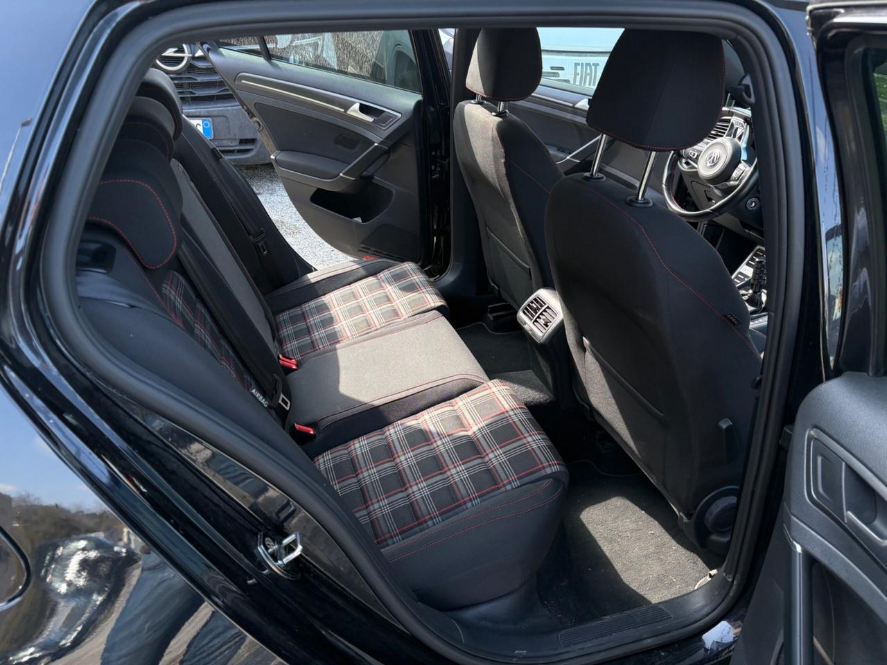 Volkswagen Golf GTI Performance 2.0 245 CV TSI DSG 5p. BMT