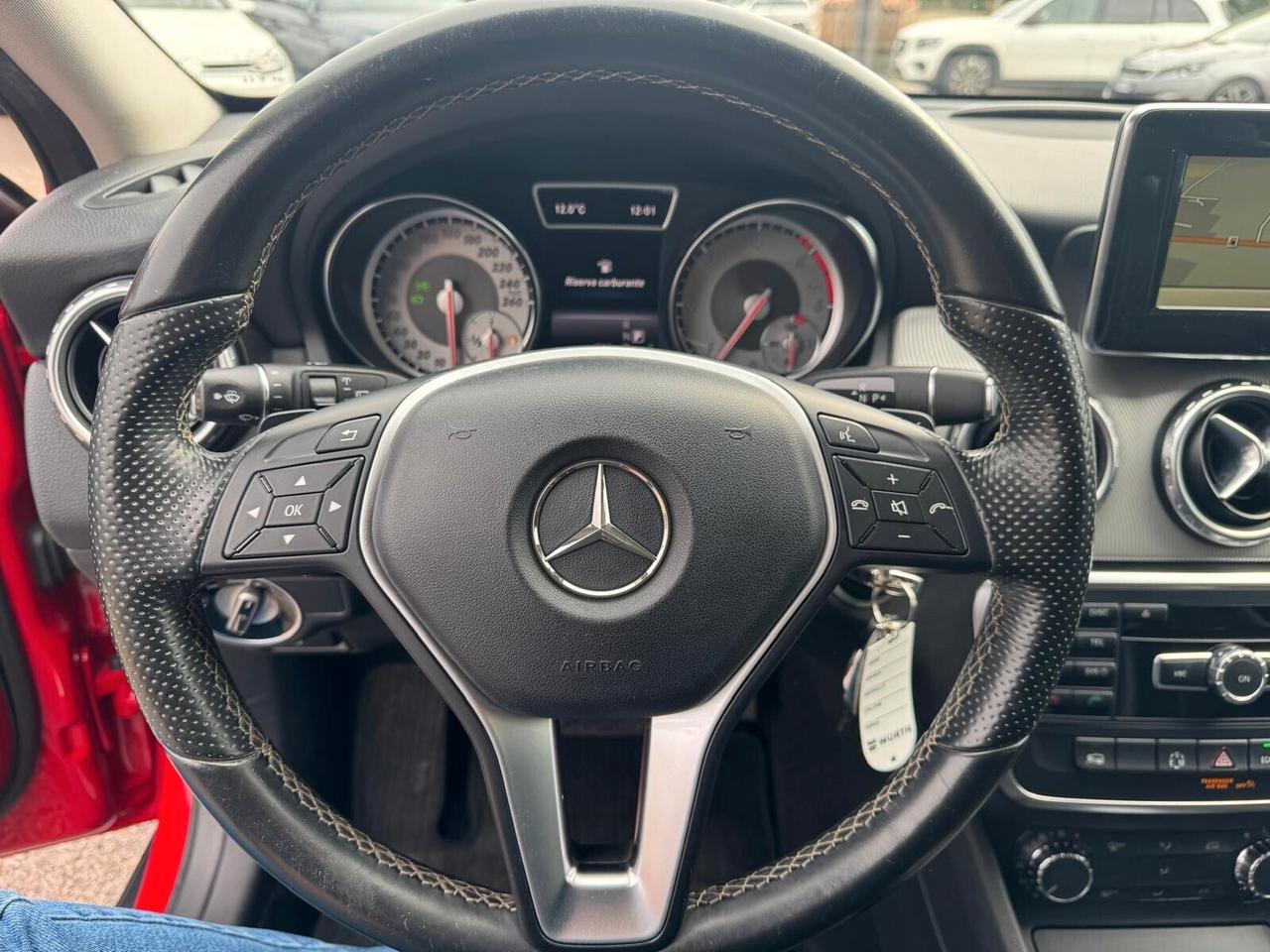 Mercedes-benz GLA 200 GLA 200 CDI Automatic 4Matic Sport