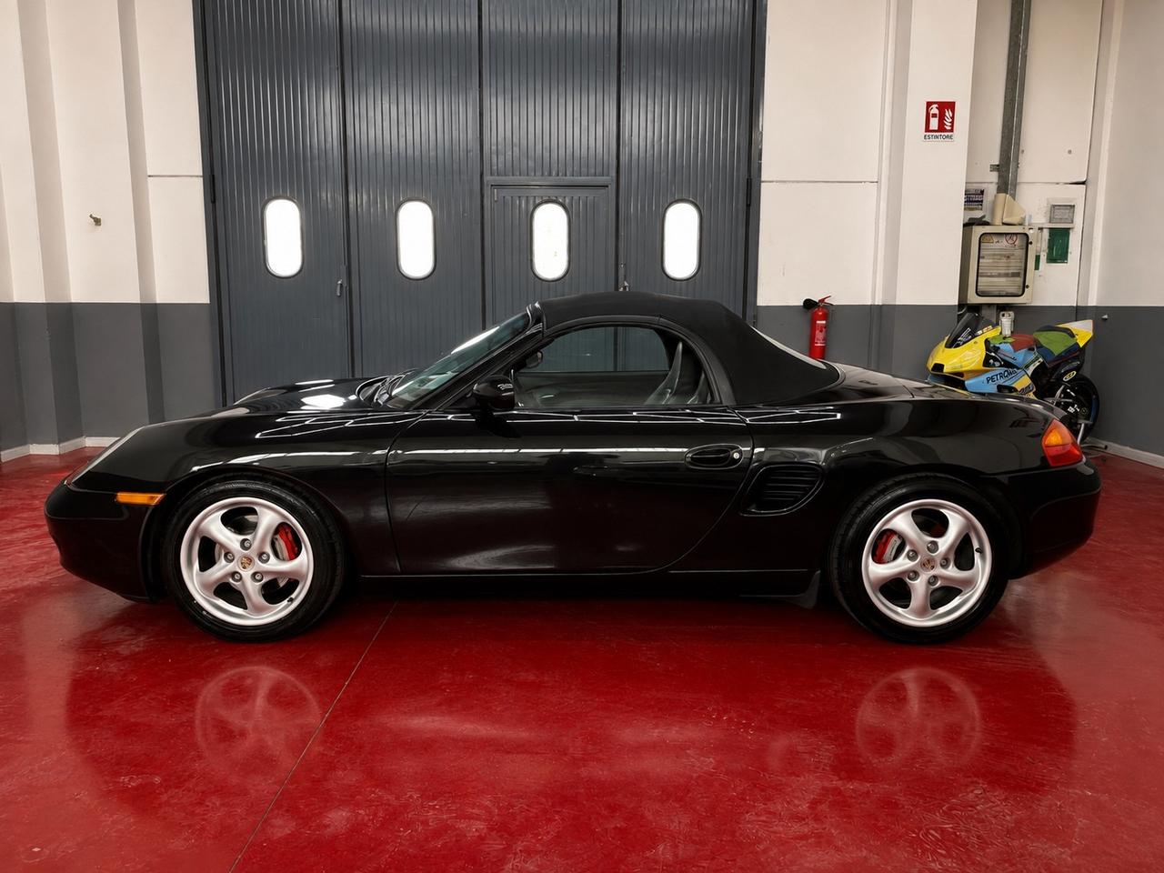 Porsche Boxster 2.5i 24V cat