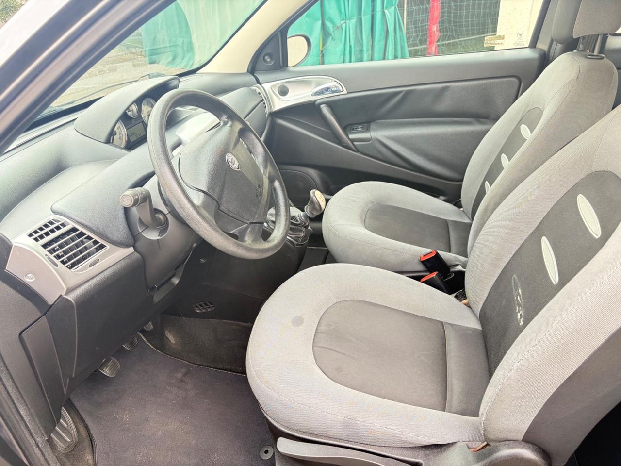 Lancia Ypsilon 1.2 Argento NEOPATENTATI
