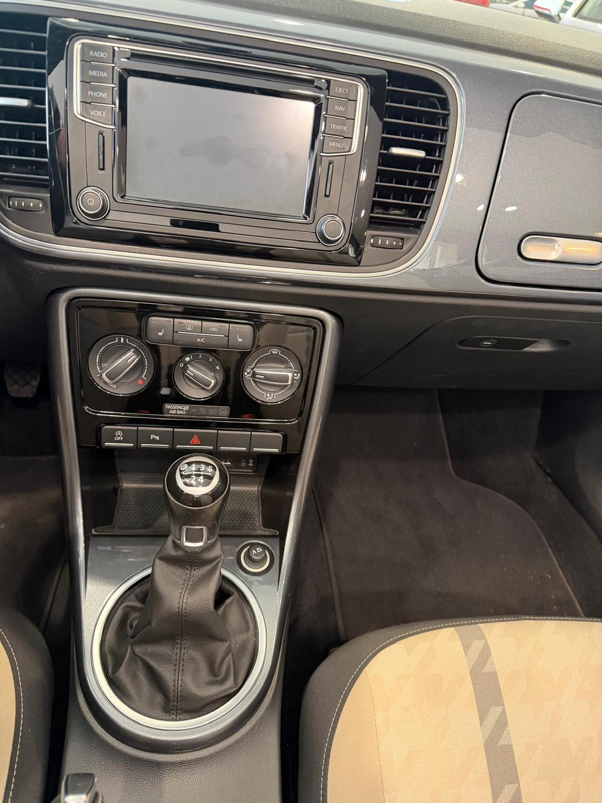 Volkswagen Maggiolino 2.0 TDI Design BlueMotion Technology cabriolet