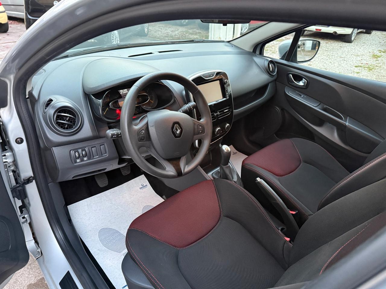 Renault Clio 1.2 75CV 5 porte Wave