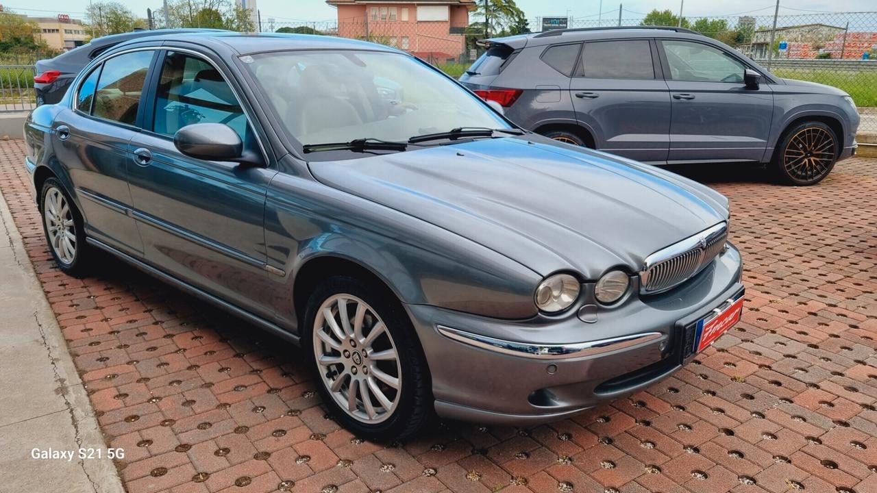 Jaguar X-Type 2.5 V6 24V cat Executive