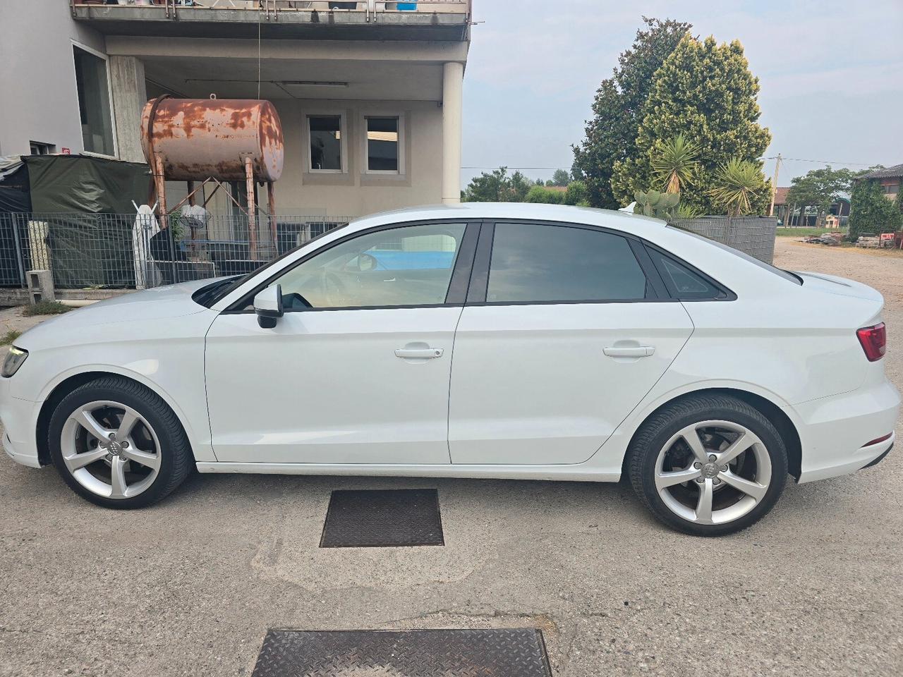 Audi A3 Sedan 1.6 TDI 116 CV S tronic Business