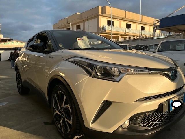 TOYOTA CH- R IBRIDA AUTOMATICA !