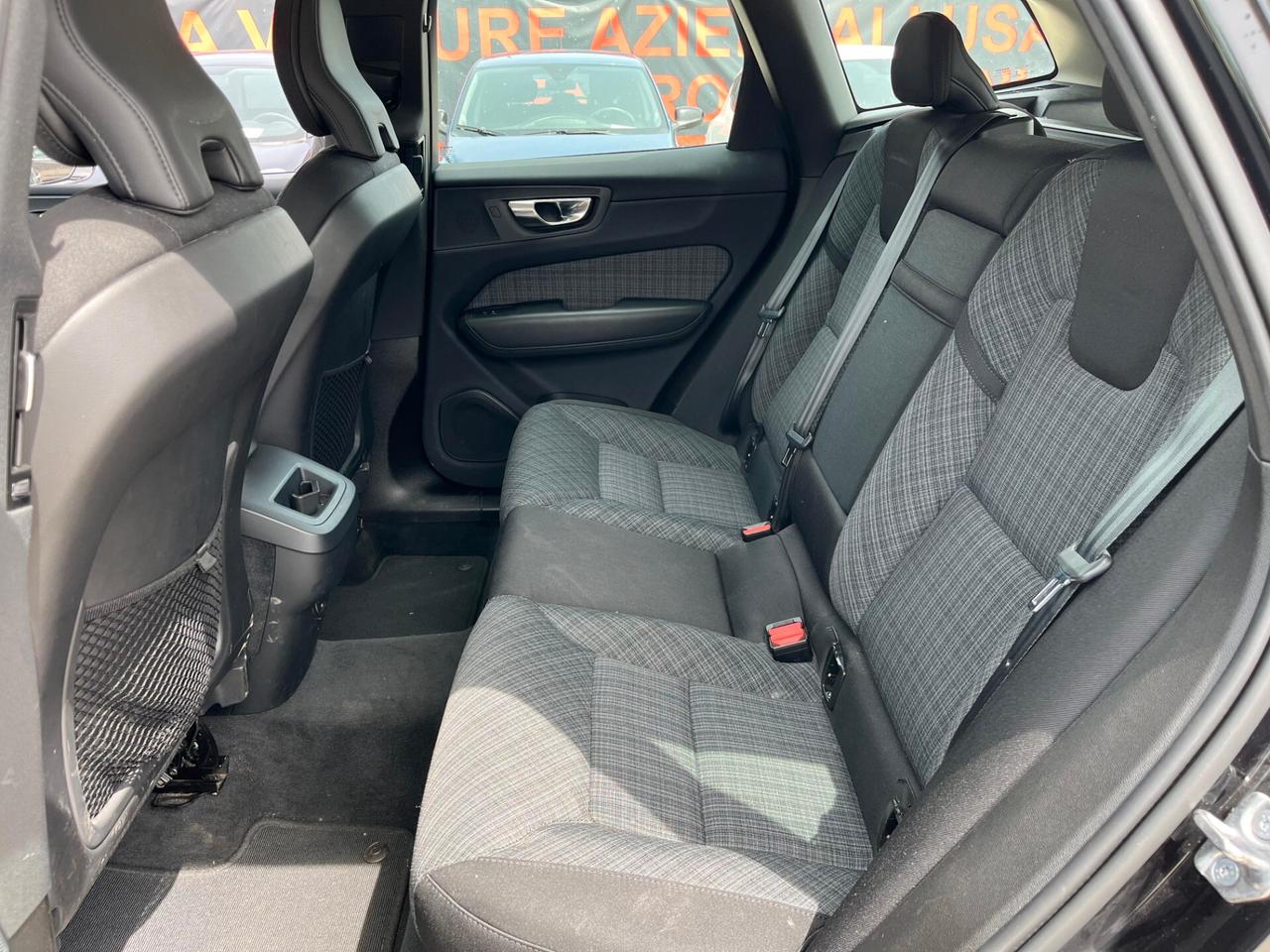 Volvo XC 60 B4 automatico Essential - Unico proprietario - 60.782 km