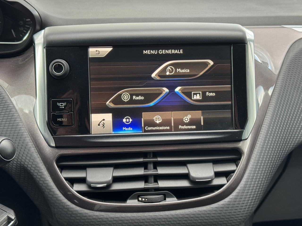 Peugeot 2008 1.2 VTi 82CV Active