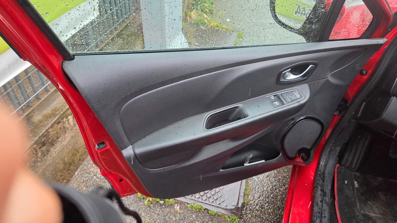 Renault Clio 1.2 75CV 5 porte Intens unico proprietario