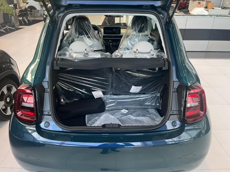 FIAT 500 Berlina Hybrid La Prima