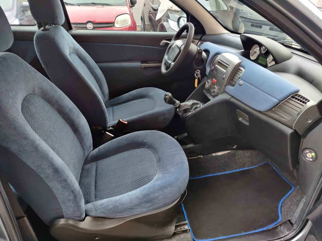 Lancia Ypsilon 1.2 Benzina