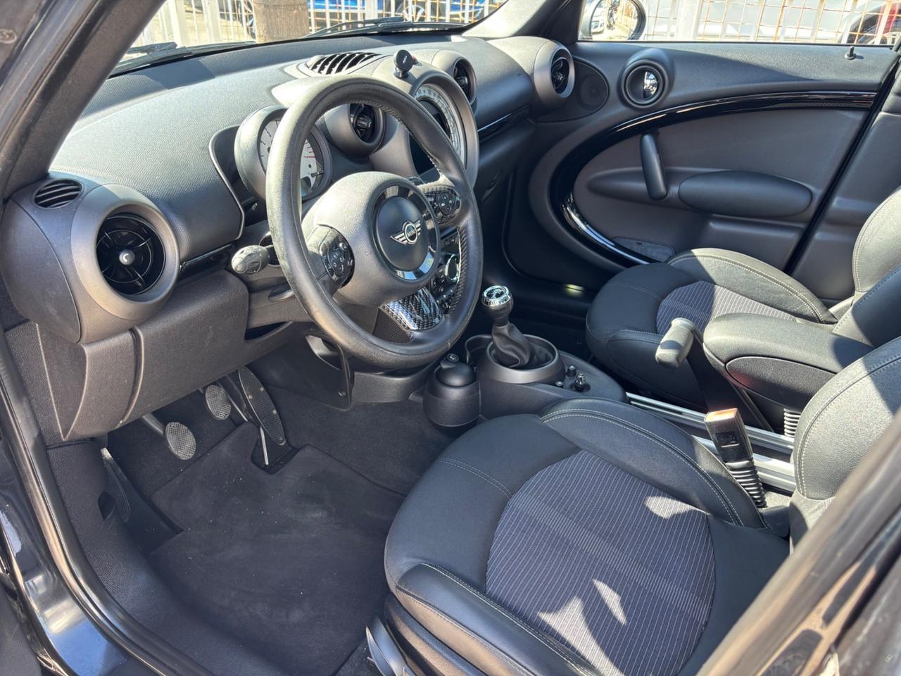 MINI COOPER D COUNTRYMAN ALL 4 TETTO APRIBILE