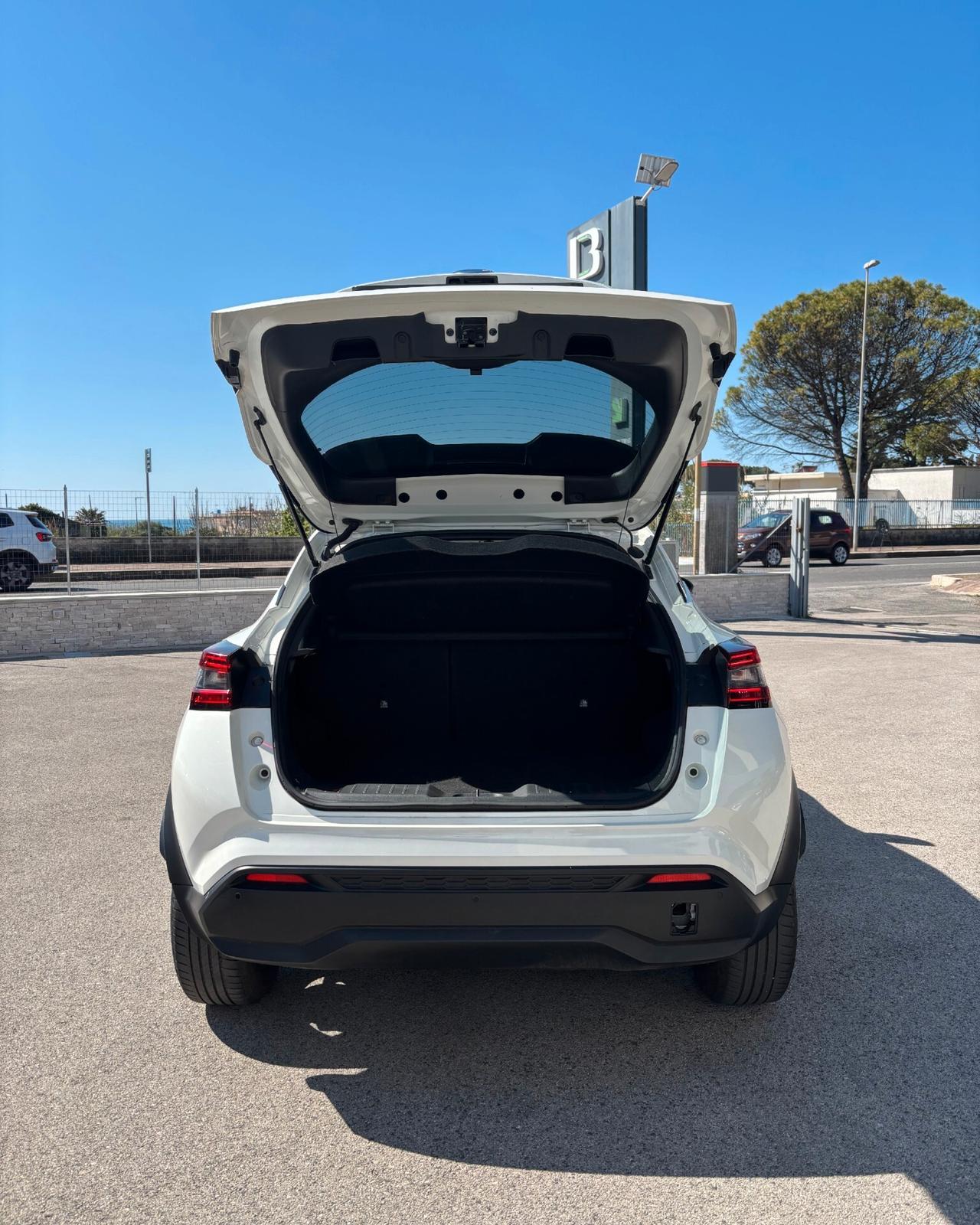 Nissan Juke 1.0 DIG-T 114 CV DCT N-Connecta