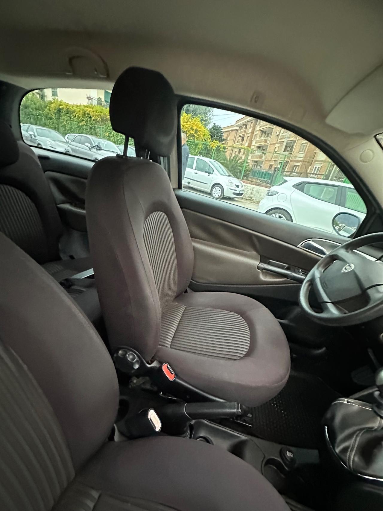 Lancia Ypsilon 1.4 Oro Ecochic GPL