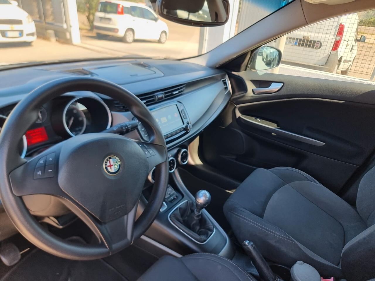 Alfa Romeo Giulietta 1.6 JTDm-2 120 CV Distinctive