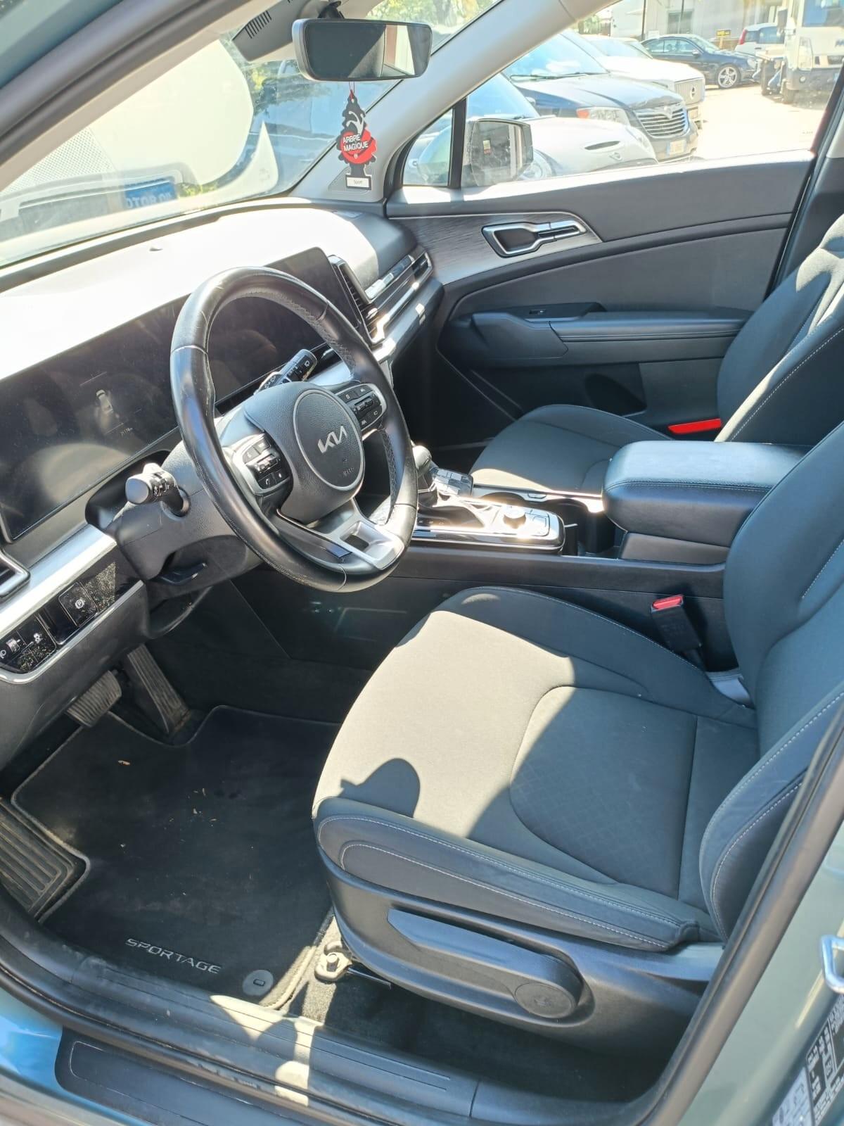 Kia Sportage 1.6 TGDi MHEV DCT Business