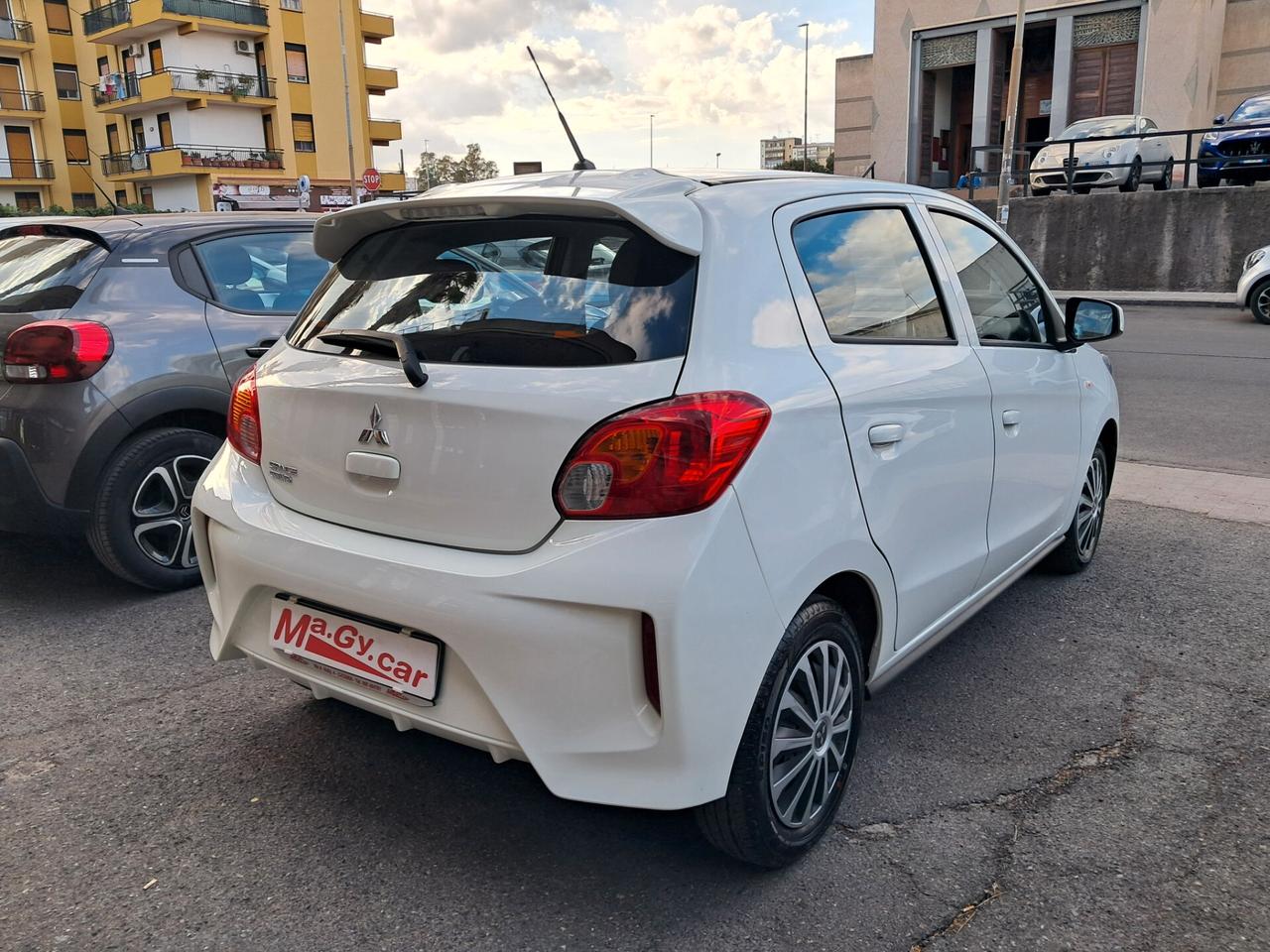 Mitsubishi Space Star 1.2 71 cv Invite SDA