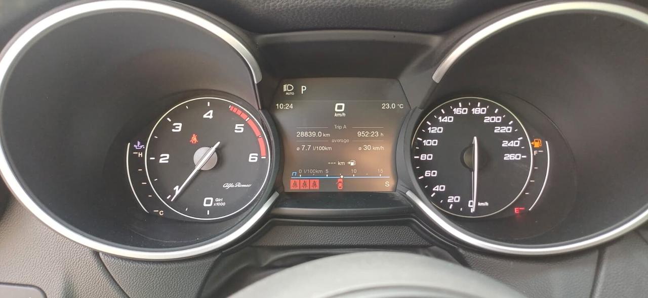 Alfa Romeo Stelvio 2.2 Turbodiesel 160 CV AT8 RWD Business