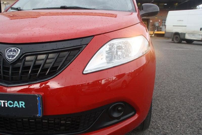 Lancia Ypsilon 1.0 FireFly 70cv Hybrid Silver
