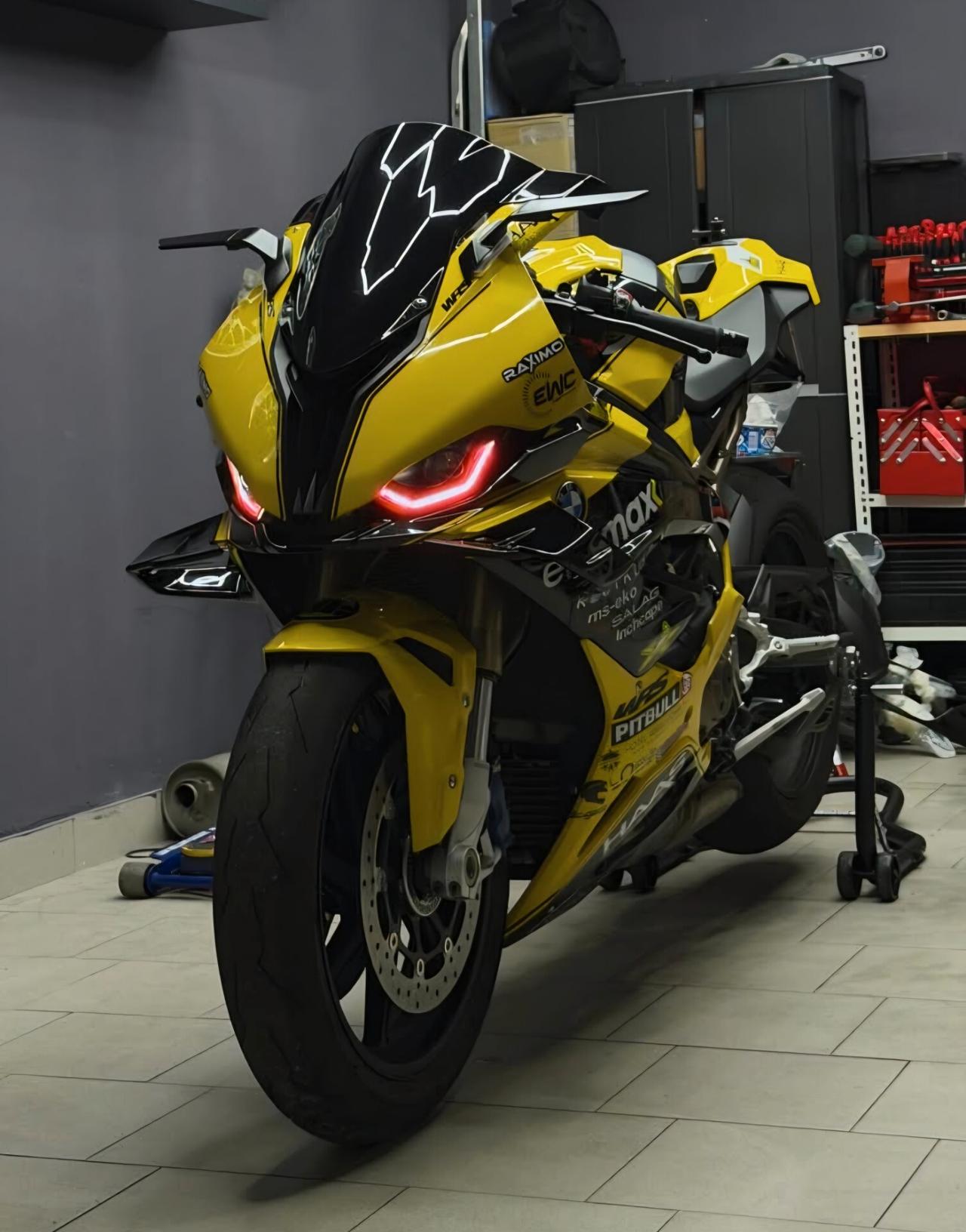 Bmw S1000RR M Stradale - Mai pista