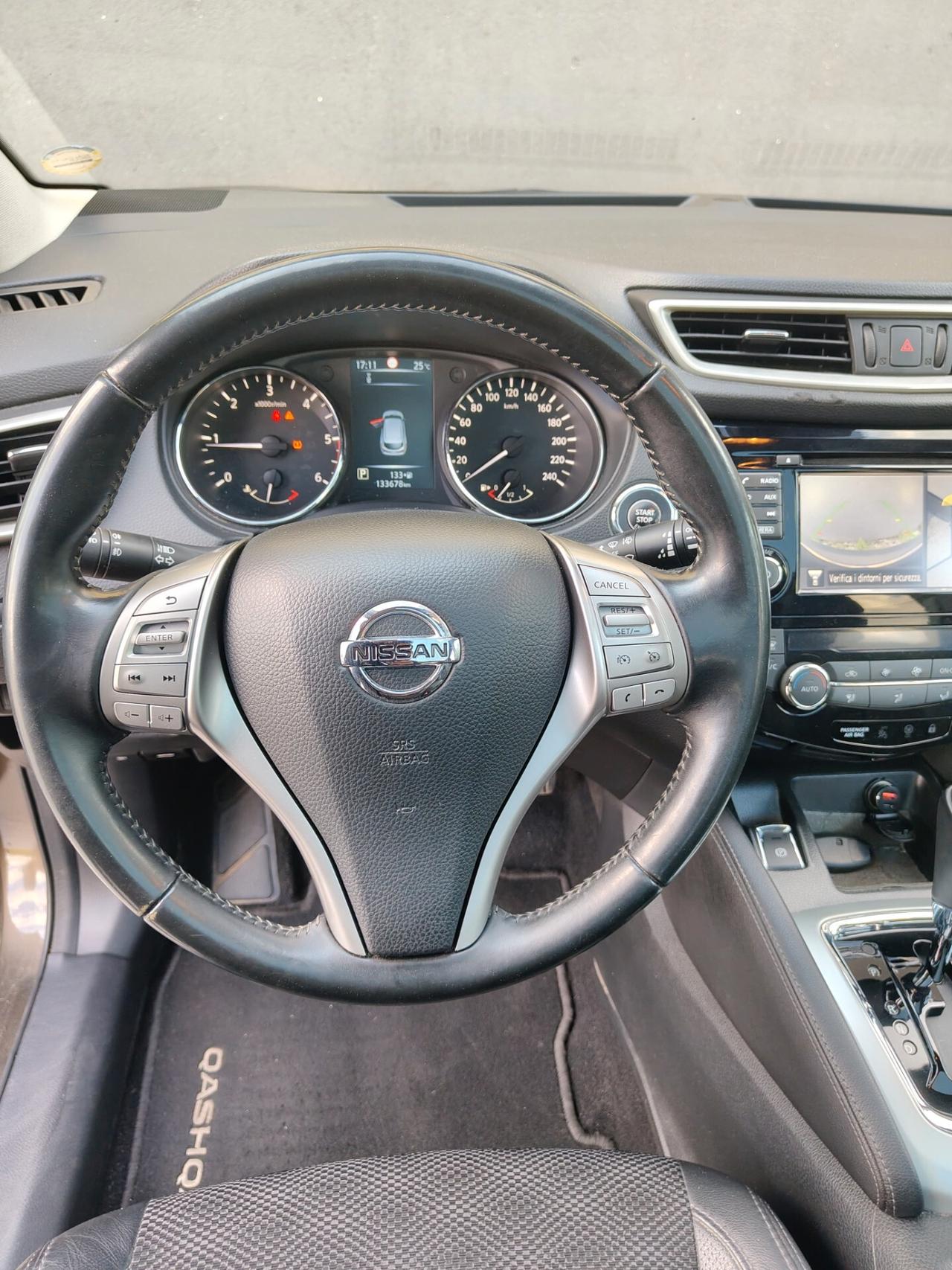 Nissan Qashqai 1.6 dCi DPF 360
