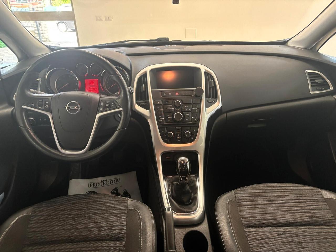 OPEL ASTRA ANNO 2014 DS 1.6 ADATTA NEOPATENTATI KM 166 MILA