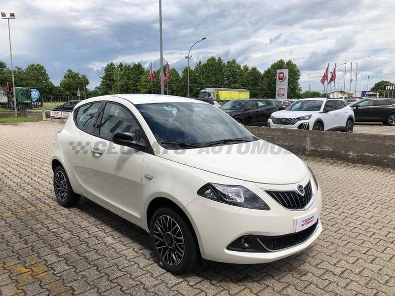 Lancia Ypsilon My24 402 Platino 1.0