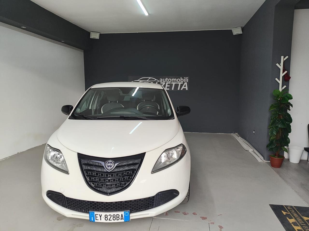 Lancia Ypsilon 1.2 69 CV 5 porte GPL Ecochic Plati
