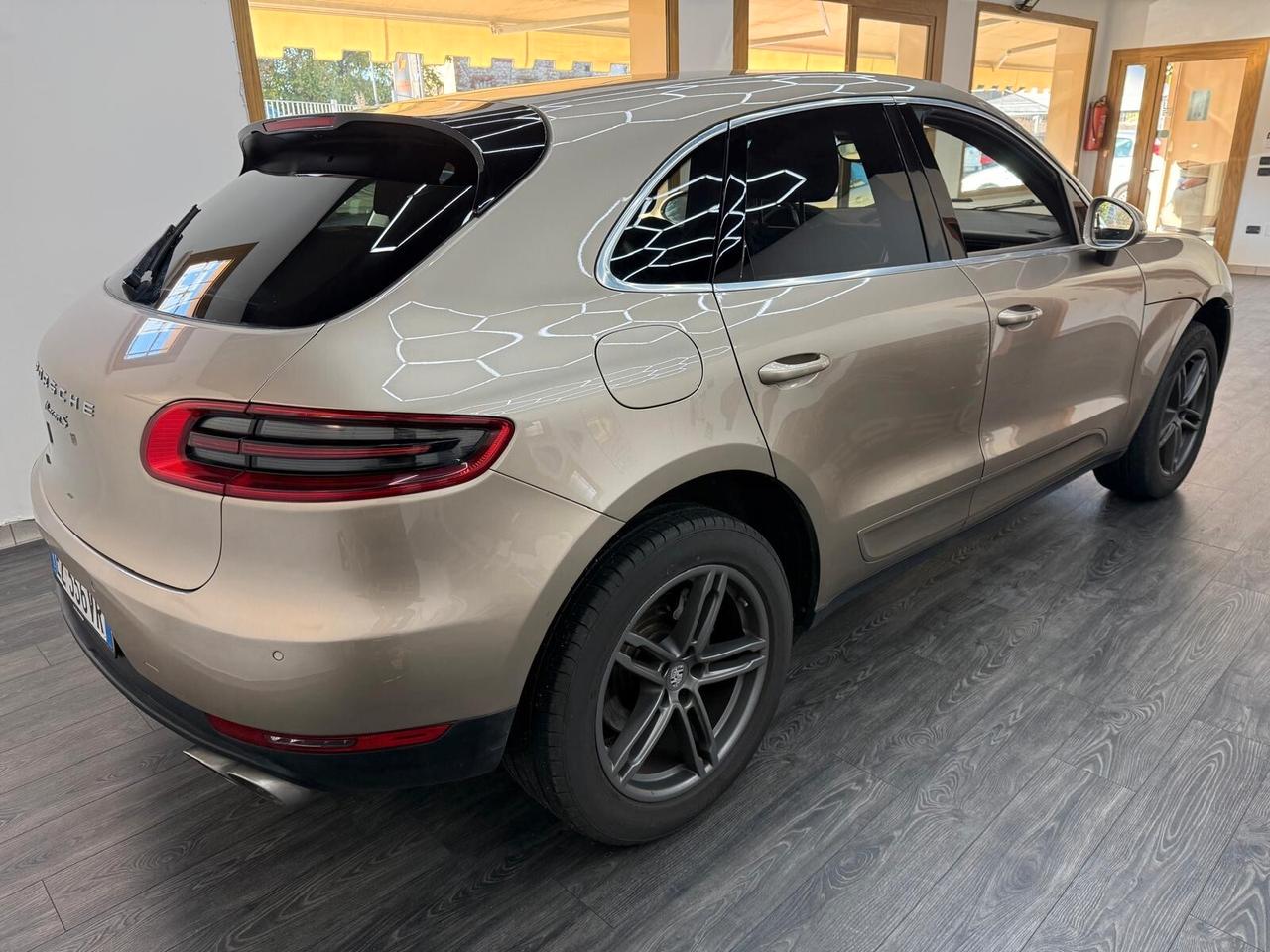 Porsche Macan S