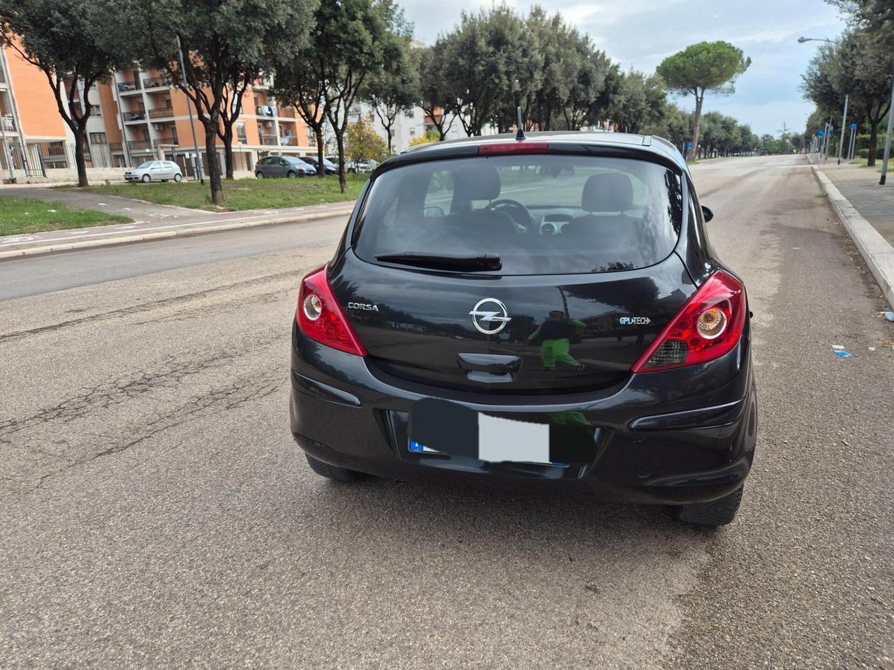 Opel Corsa 1.2 85CV gpl 3 porte anno 2013