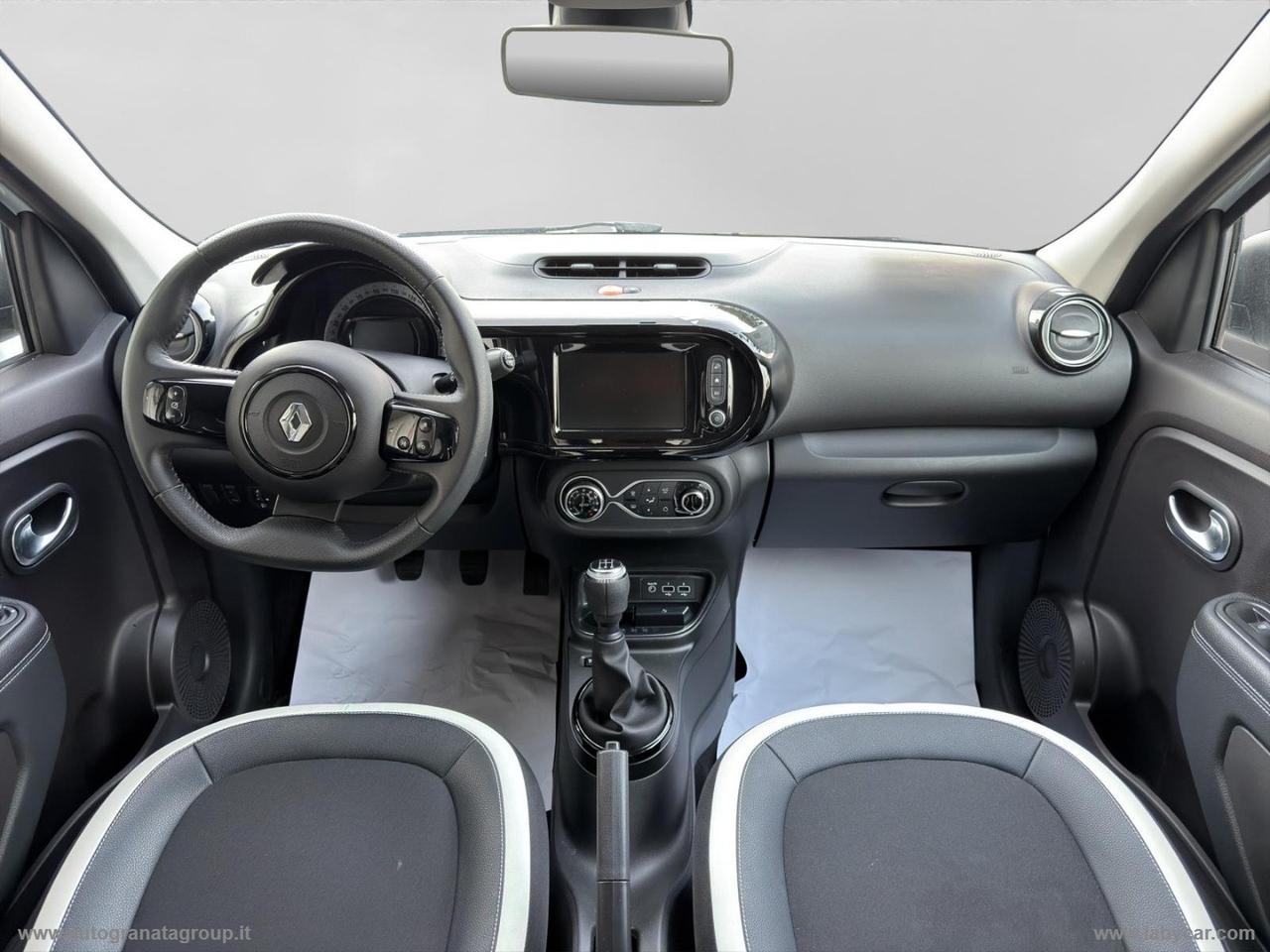 RENAULT Twingo SCe 65 CV Urban Night PARI NUOVO!