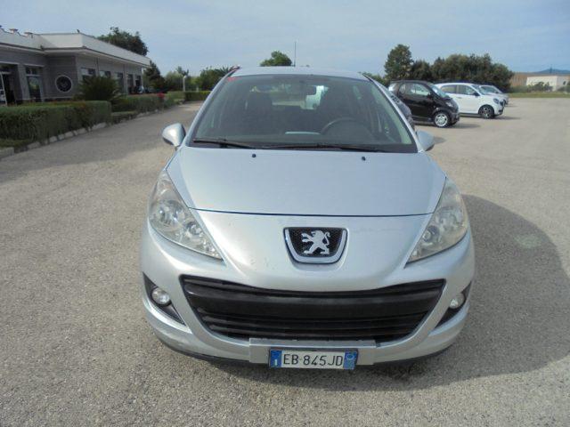 PEUGEOT 207 1.4 HDi 70CV 5p. X Line