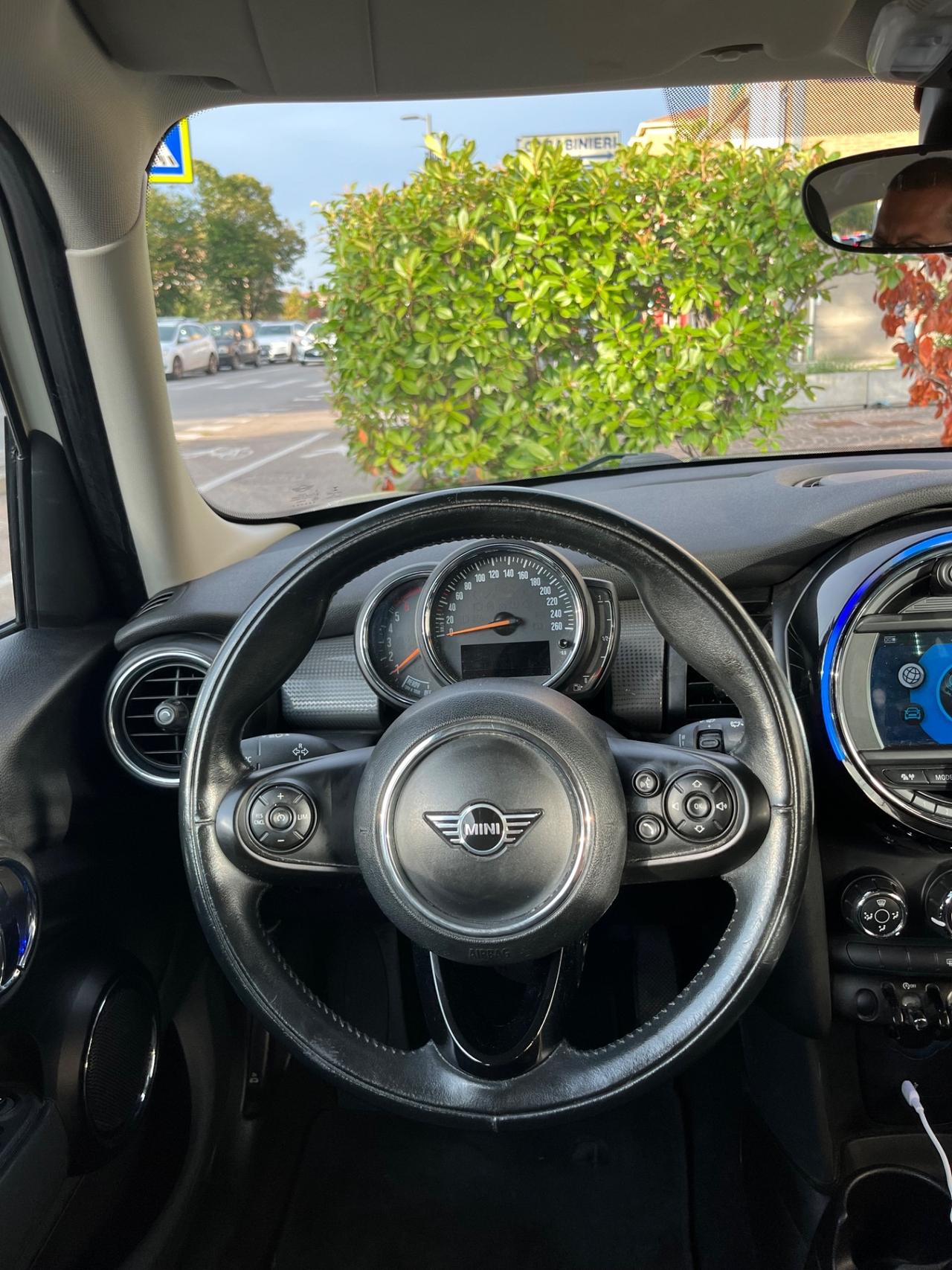 Mini 1.5 Cooper D Baker Street 5 porte