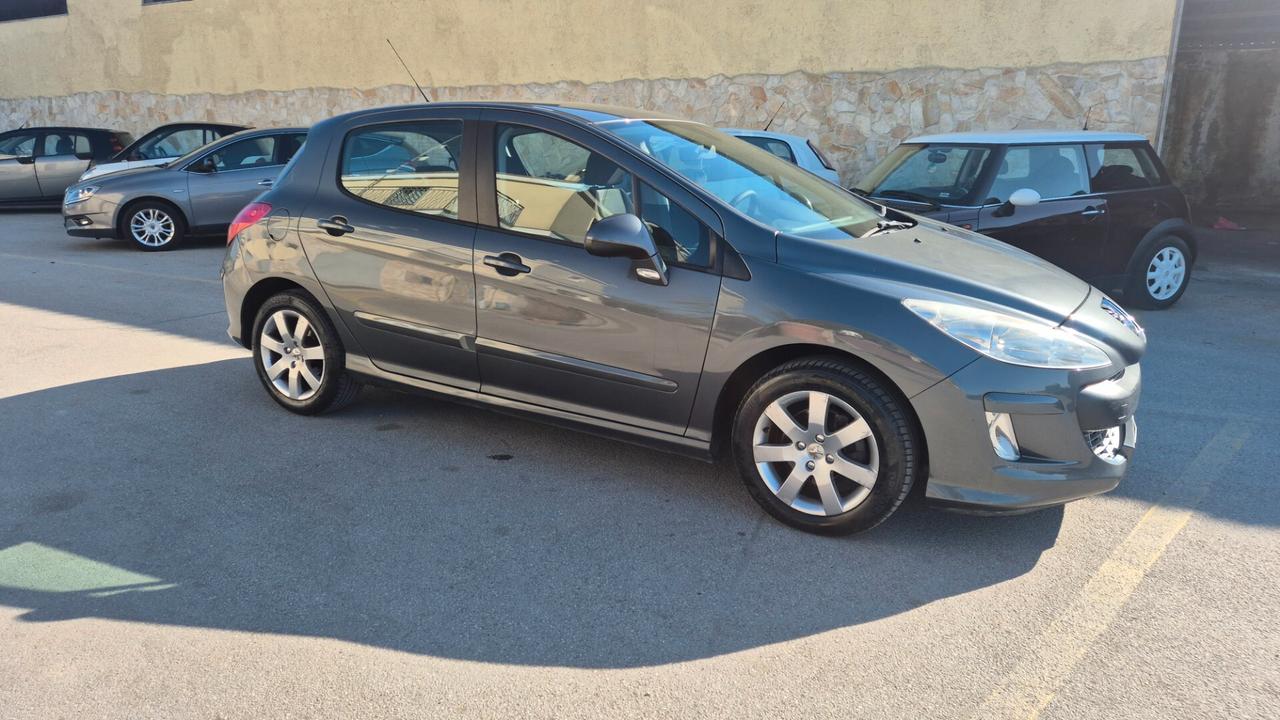 Peugeot 308 1.6 HDi 90CV 5p. Tecno