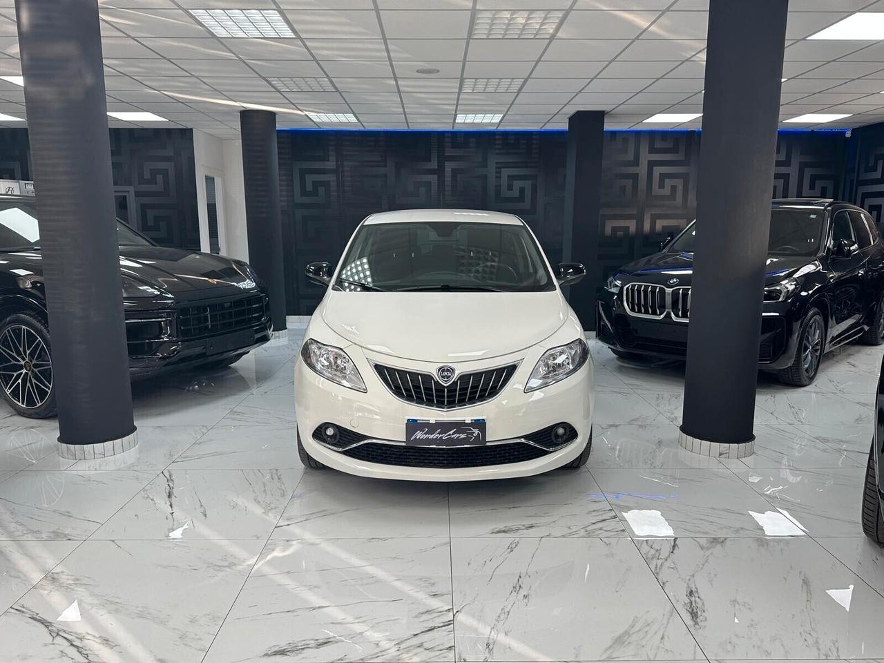 Lancia Ypsilon FireFly S&S Ecochic Silver 2021 1.0 Ibrido/Benzina