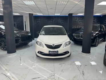 Lancia Ypsilon FireFly S&S Ecochic Silver 2021 1.0 Ibrido/Benzina